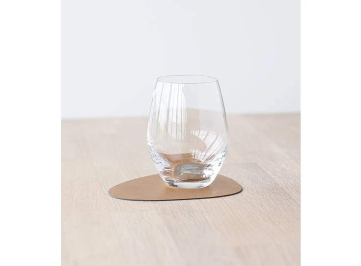 Lind-Serene-glasonderzetter-curve-nature