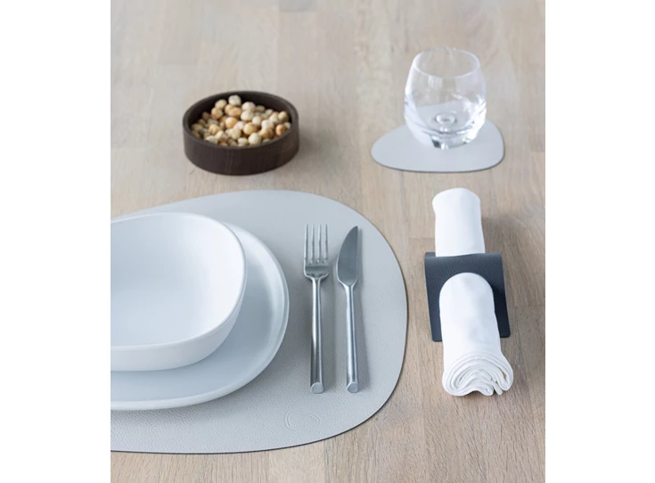 Lind-Serene-placemat-curve-37x44cm-cream