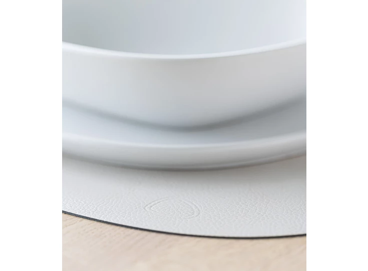 Lind-Serene-placemat-curve-37x44cm-cream