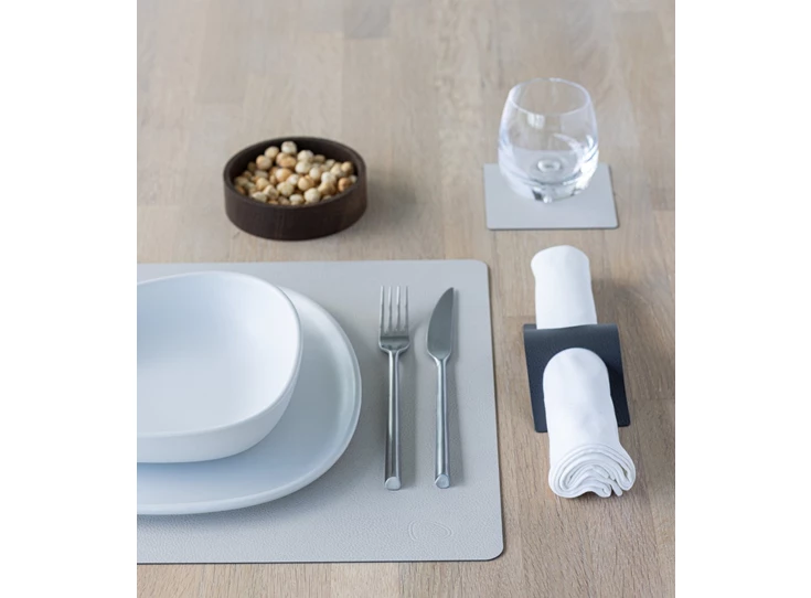 Lind-Serene-placemat-square-35x45cm-cream