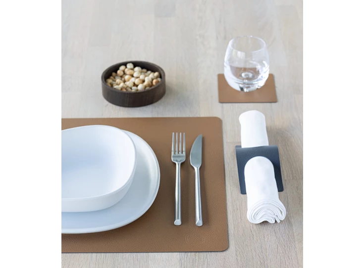 Lind-Serene-placemat-square-35x45cm-nature