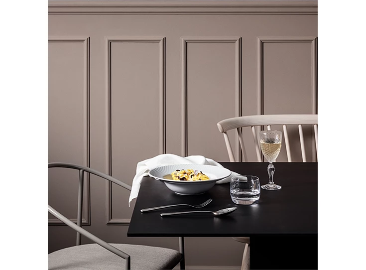 Lyngby-Rhombe-diep-bord-245cm-wit