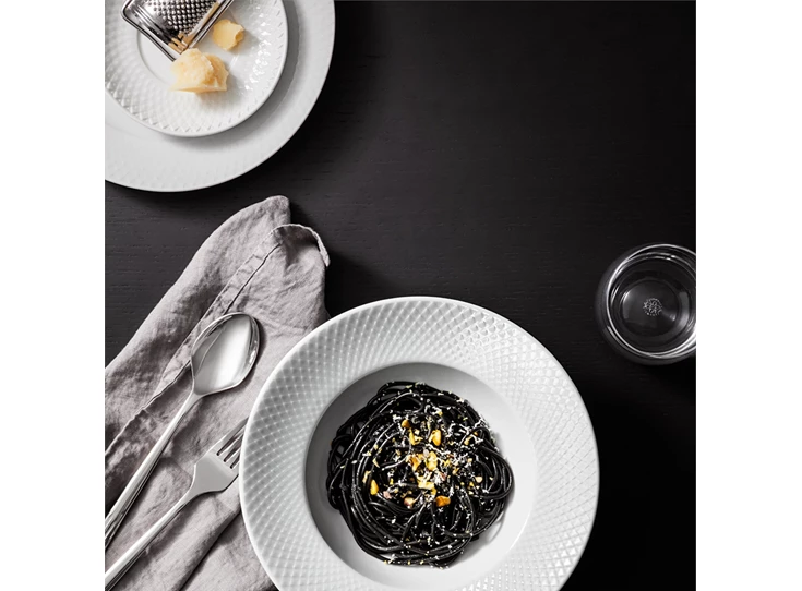 Lyngby-Rhombe-diep-bord-245cm-wit