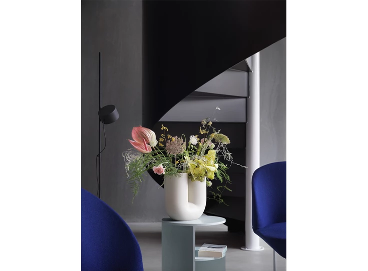 Muuto-Kink-vaas-274x263cm-sand