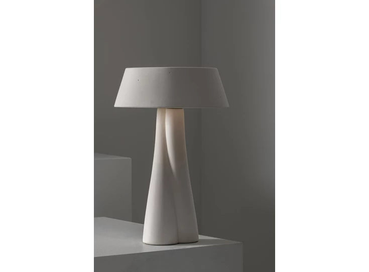 Serax-Anita-Le-Grelle-tafellamp-Paulina-05-D375cm-H52cm-beige