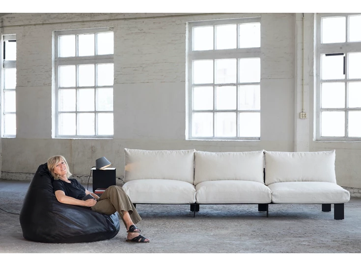 Serax-Bea-Mombaers-Bean-Bag-Zwart-d90