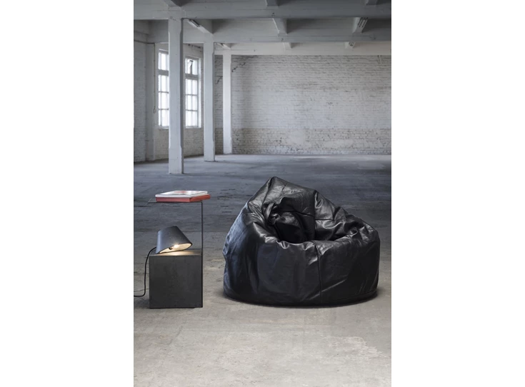 Serax-Bea-Mombaers-Bean-Bag-Zwart-d90