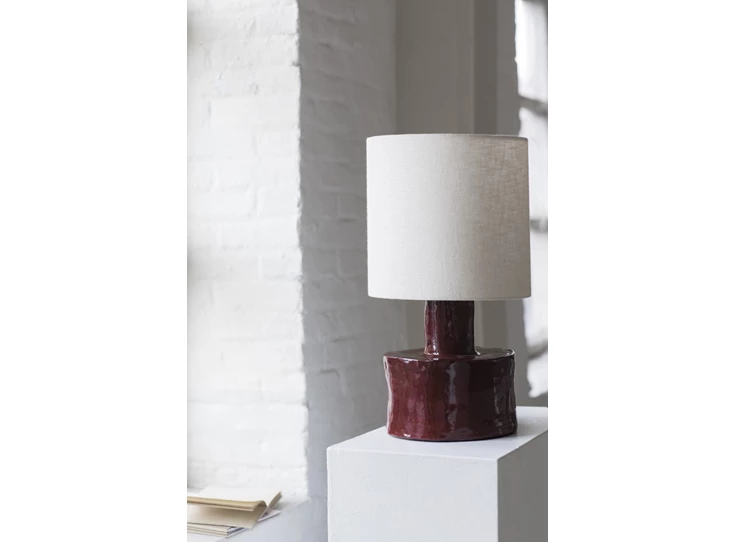 Serax-Marie-Michielssen-tafellamp-Catherine-D25cm-H47cm-voet-rood-kap-beige