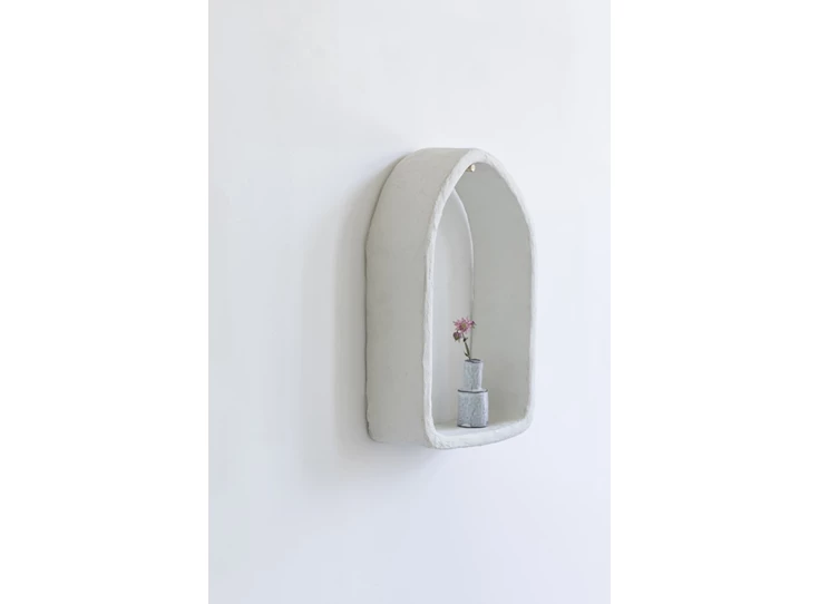 Serax-Marie-Michielssen-White-Earth-papier-mache-muurnis-L30-B12-H50-wit