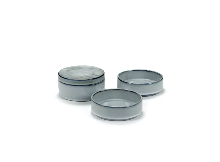 Serax-Pascale-Naessens-Pure-stapelbare-bowl-set-van-3-met-deksel-D14-H15cm-blauw