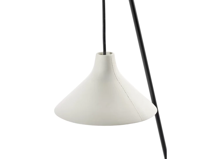 Serax-Seppe-Van-Heusden-Mood-tafellamp-H71cm-frame-zwart-kap-wit-porselein