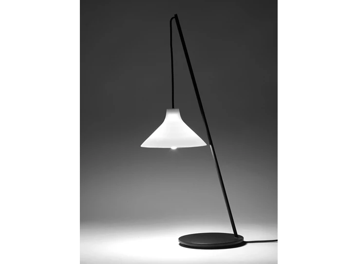 Serax-Seppe-Van-Heusden-Mood-tafellamp-H71cm-frame-zwart-kap-wit-porselein