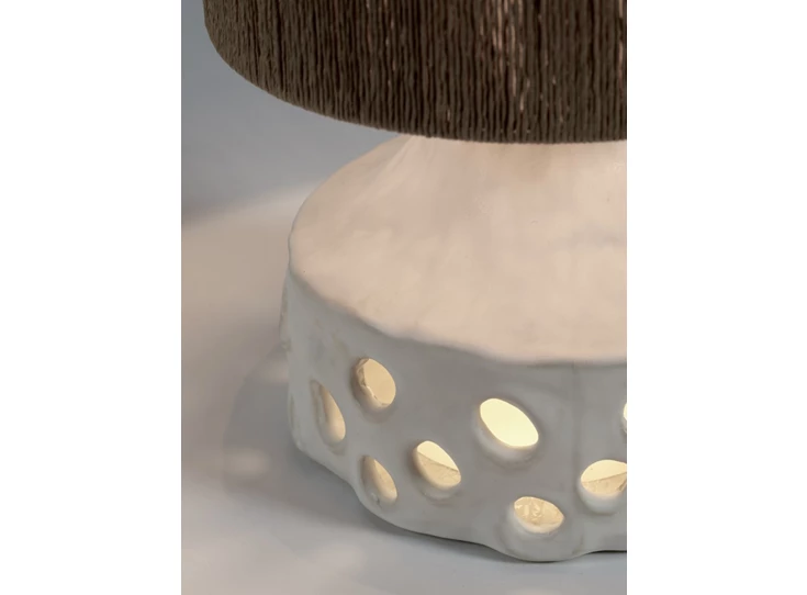 Serax-Sophie-Casier-tafellamp-Oya-02-D25cm-H42cm-bruin