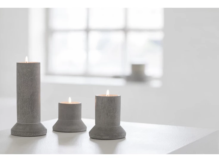 Serax-Studio-Simple-Tower-kandelaar-H6cm-D75cm-beton