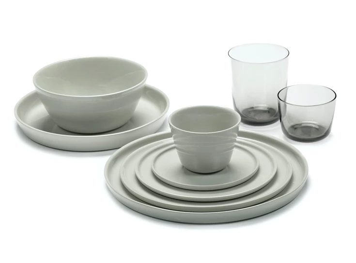 Serax-Vincent-Van-Duysen-Cena-glas-laag-D85cm-H10cm-smokey-grey