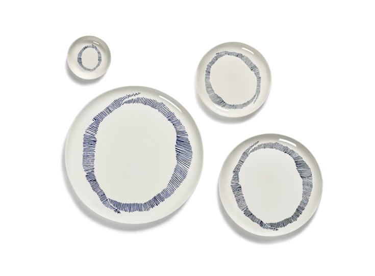 Serax-Yotam-Ottolenghi-Feast-schotel-S-115x115x2cm-wit-swirl-stripes-blauw