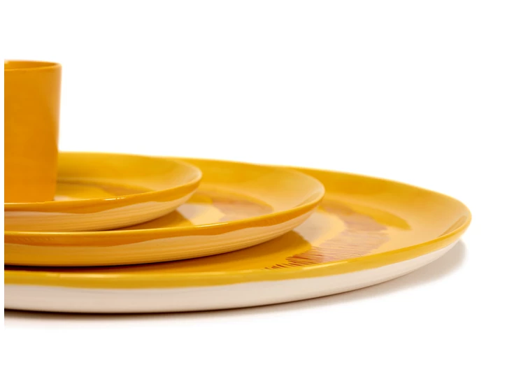 Serax-Yotam-Ottolenghi-Feast-serveerbord-35x35x2cm-sunny-yellow-swirl-stripes-rood