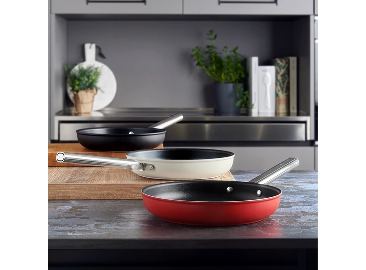 Smeg-braadpan-D28cm-rood