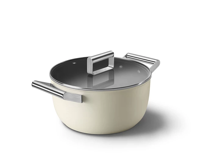 Smeg-kookpot-met-deksel-D24cm-46L-creme