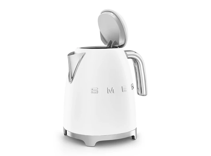 Smeg-waterkoker-17L-mat-wit