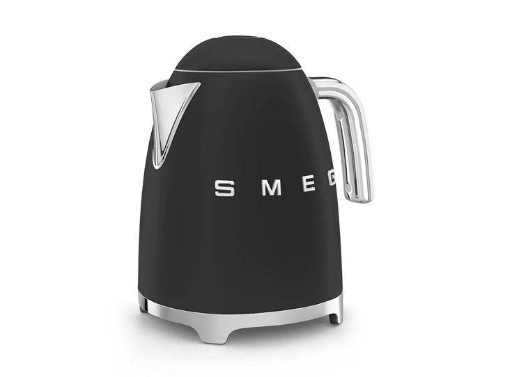 Smeg-waterkoker-17L-mat-zwart