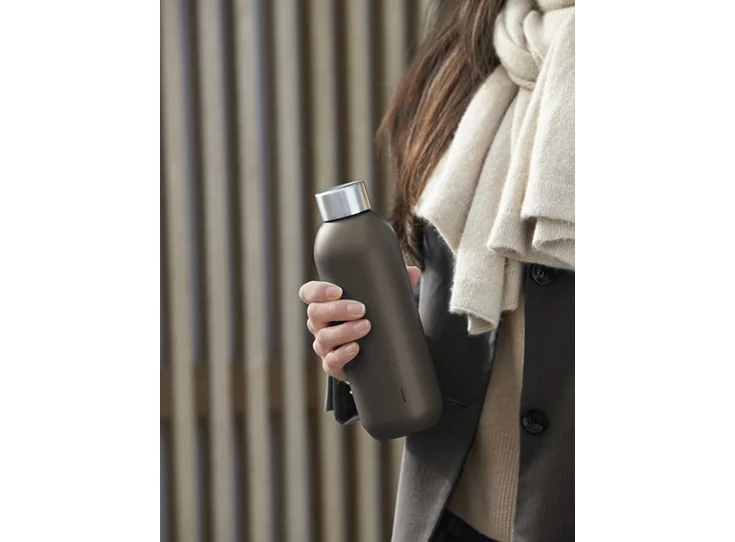 Stelton-Keep-Cool-drinkfles-06L-soft-bark