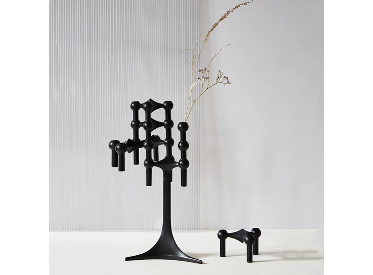 Stoff-Nagel-stand-H23cm-D17cm-zwart