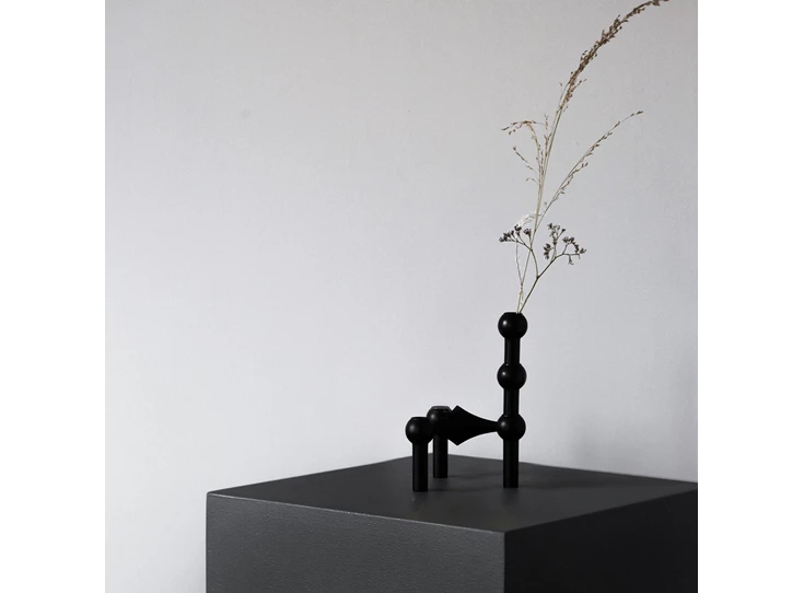 Stoff-Nagel-vaas-H10cm-D24cm-zwart