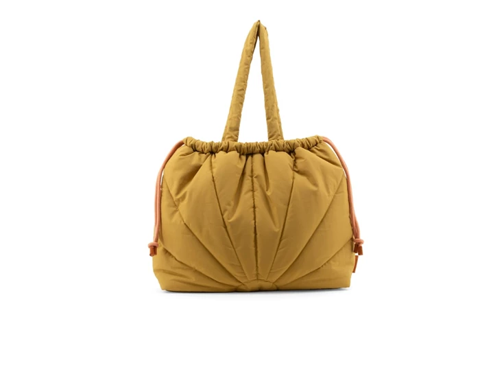 The-Sticky-Sis-Club-La-Promenade-padded-tote-bag-madeleine-beige