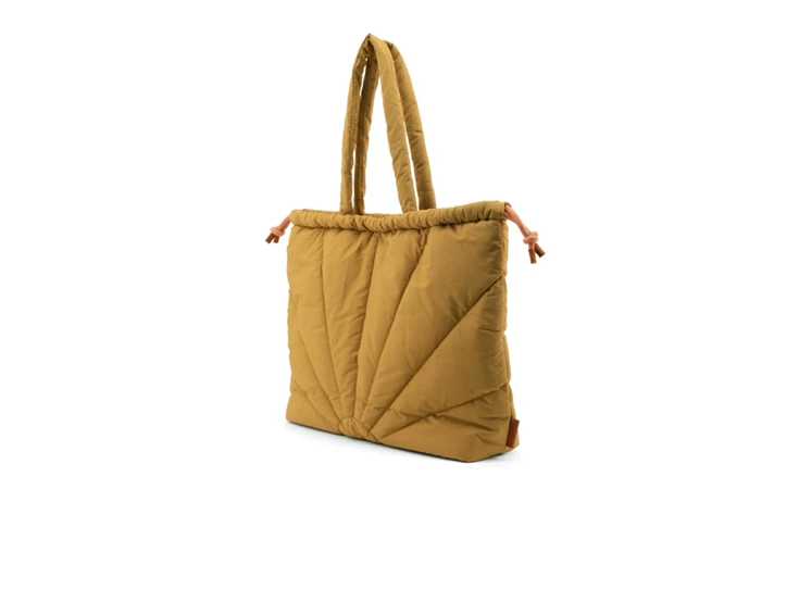 The-Sticky-Sis-Club-La-Promenade-padded-tote-bag-madeleine-beige