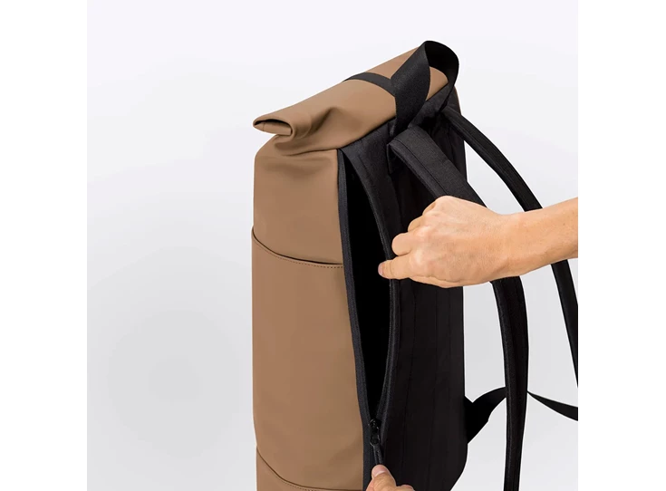 Ucon-Acrobatics-Hajo-Medium-backpack-lotus-almond