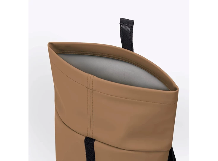 Ucon-Acrobatics-Hajo-Medium-backpack-lotus-almond