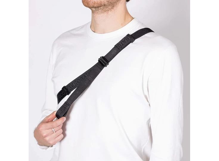 Ucon-Acrobatics-Jona-Phantom-bag-asphalt-reflective