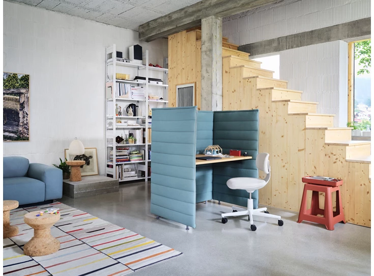 Vitra-Chap-stoel-krukje-basic-dark