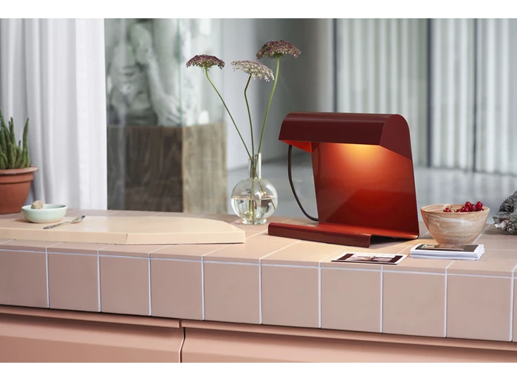 Vitra-Lampe-de-Bureau-Japanese-red
