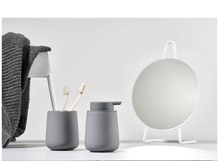 Zone-Nova-One-zeepdispenser-gull-grey