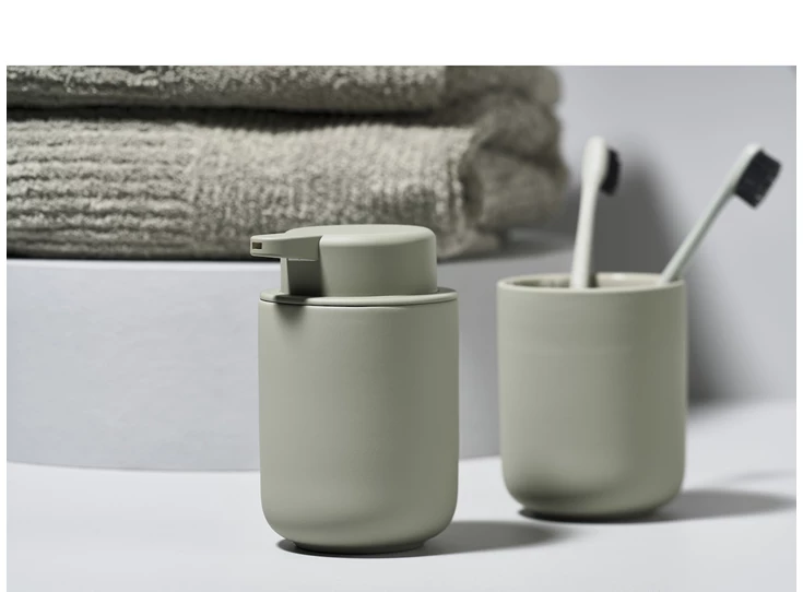 Zone-Ume-beker-H103cm-eucalyptus-green