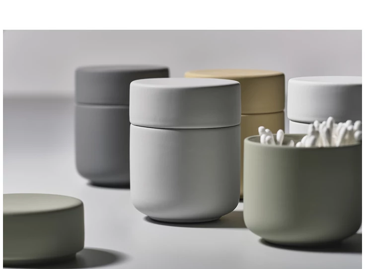 Zone-Ume-potje-met-deksel-zwart