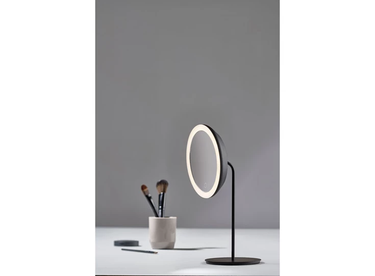 Zone-vergrootspiegel-met-licht-D18cm-H34cm-zwart